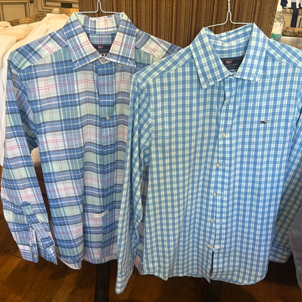 Men’s vineyard vines size small dress shirts